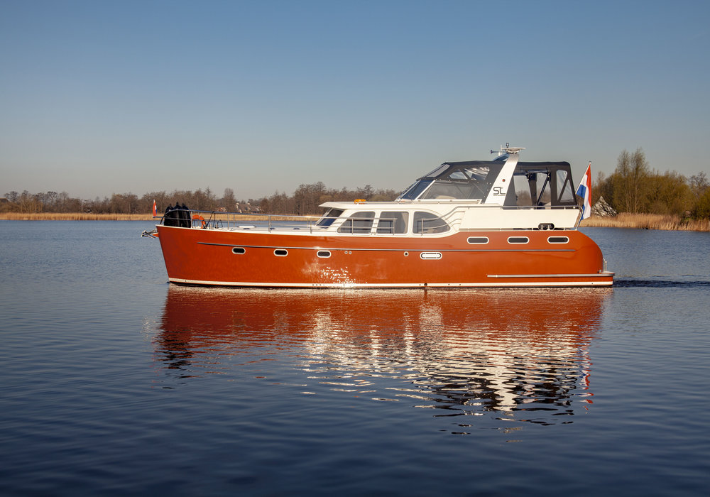 Super Lauwersmeer 'Sylvia' (8 pers.) for hire