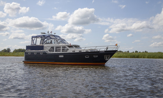 Valkcruiser 'Cook' for hire